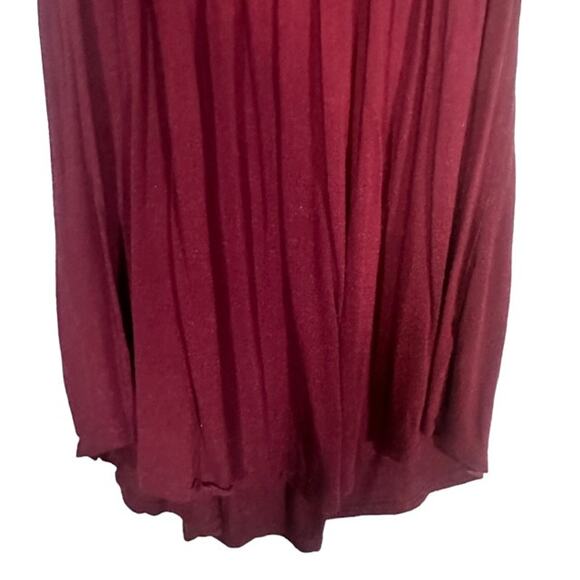 Universal Threads Wine Maroon Textured Accordion Sleeveless Blouse Women Sz M - Picture 4 of 6
